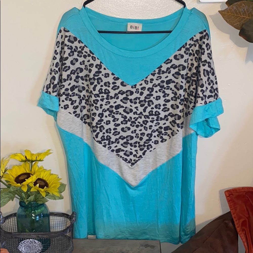 Turquoise and Cheetah Print Gray Blouse